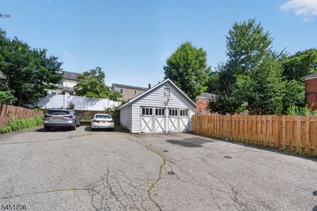 35 Lakeview Pl, Verona Twp., NJ 07044