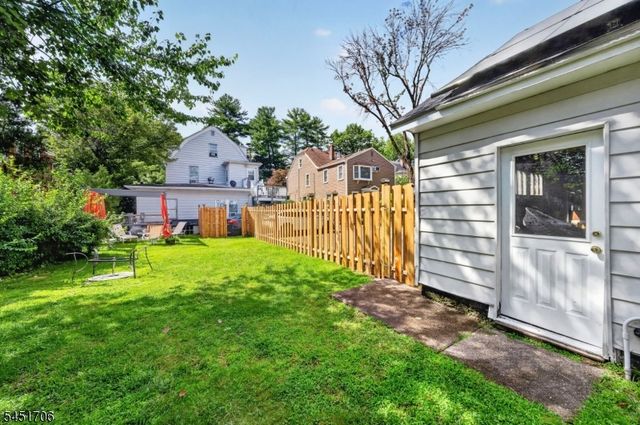 35 Lakeview Pl, Verona Twp., NJ 07044