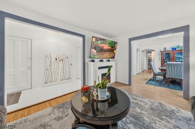 35 Lakeview Pl, Verona Twp., NJ 07044