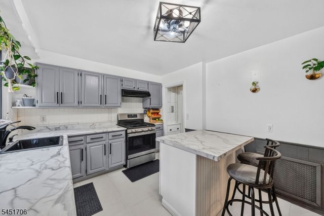 35 Lakeview Pl, Verona Twp., NJ 07044