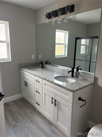 6642 N Roland Drive, Dunnellon, FL 34433