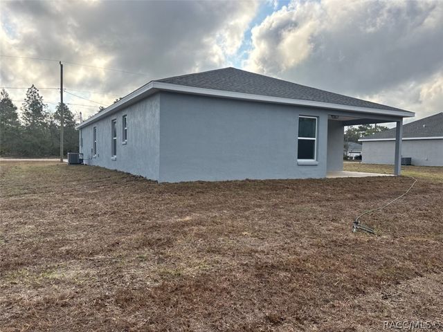 6642 N Roland Drive, Dunnellon, FL 34433