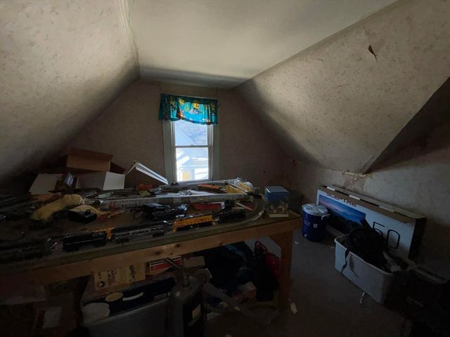 233-235 White St, Springfield, MA 01108