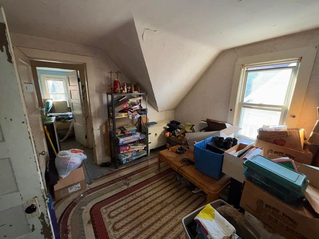233-235 White St, Springfield, MA 01108
