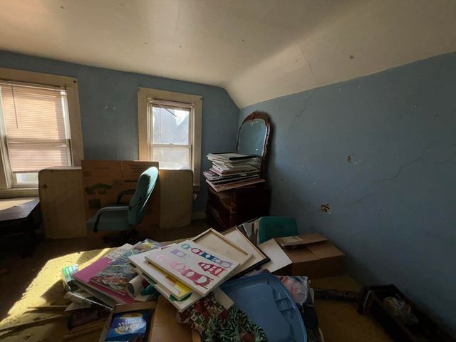 233-235 White St, Springfield, MA 01108