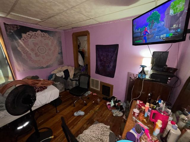 233-235 White St, Springfield, MA 01108
