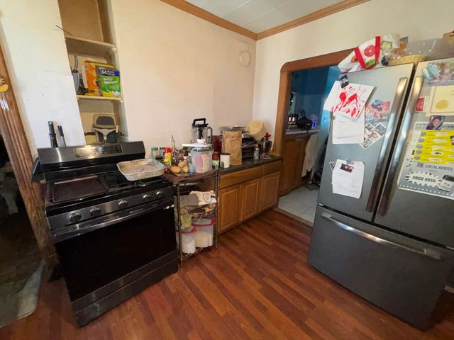 233-235 White St, Springfield, MA 01108