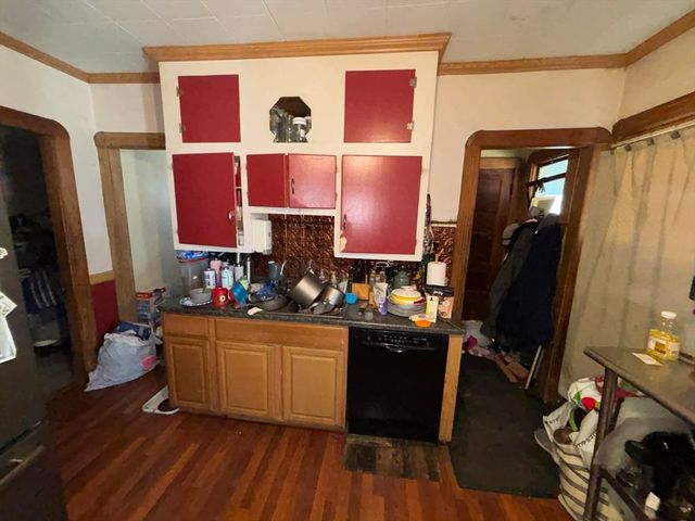 233-235 White St, Springfield, MA 01108