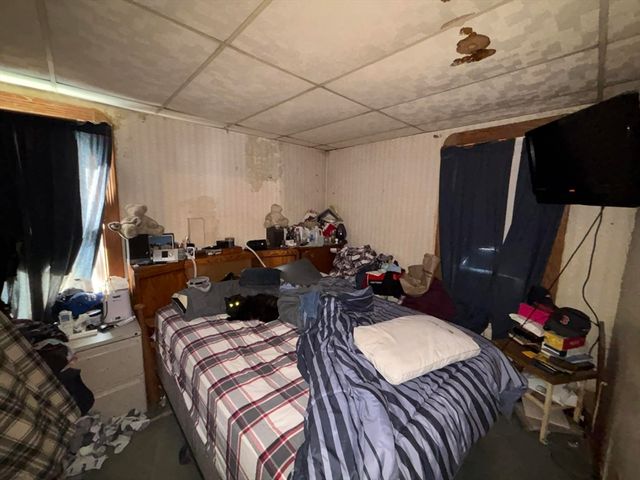 233-235 White St, Springfield, MA 01108
