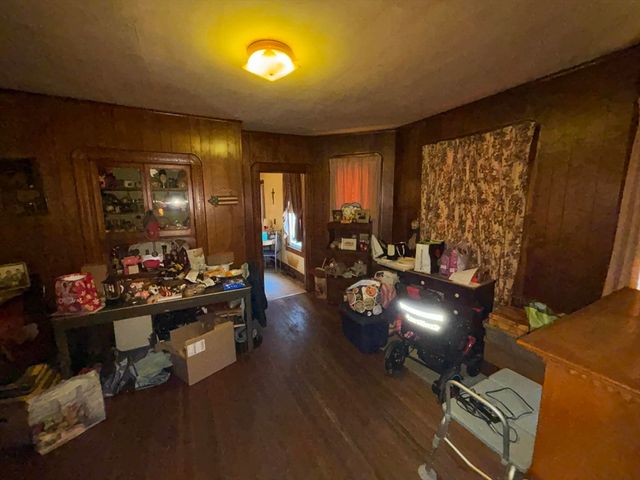 233-235 White St, Springfield, MA 01108