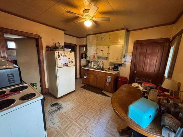 233-235 White St, Springfield, MA 01108