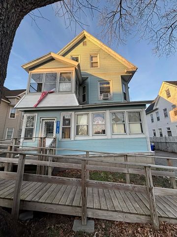 233-235 White St, Springfield, MA 01108