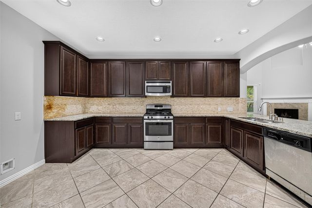 11430 Overland Trail Drive, Richmond, TX 77406