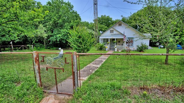 8540 Dixie School Road, Nocona, TX 76255