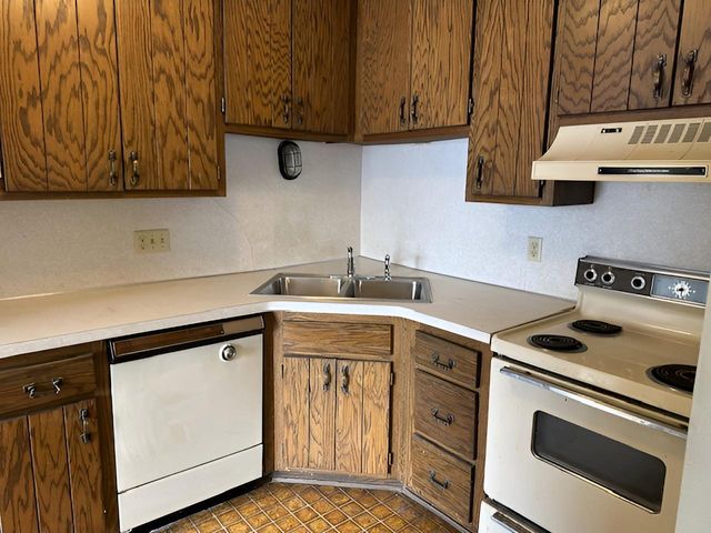 6116 64th Avenue N 0, Brooklyn Park, MN 55429