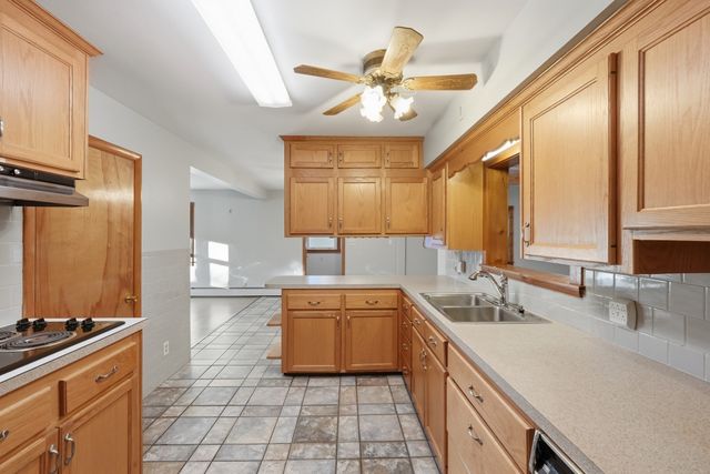 38 Plummer Park, Northbridge, MA 01588