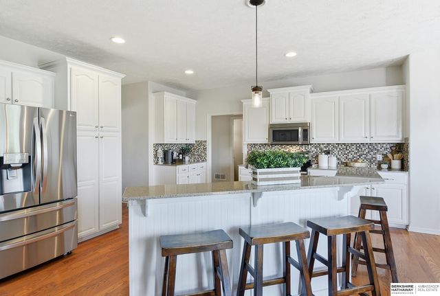 17323 Franklin Drive, Omaha, NE 68118
