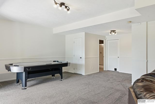 17323 Franklin Drive, Omaha, NE 68118