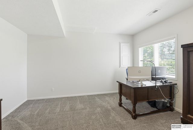 17323 Franklin Drive, Omaha, NE 68118