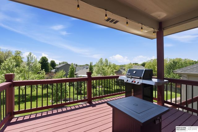 17323 Franklin Drive, Omaha, NE 68118