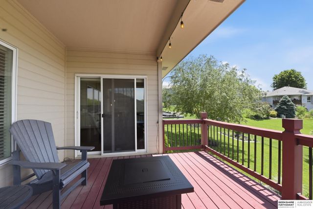 17323 Franklin Drive, Omaha, NE 68118