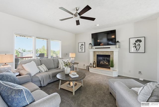 17323 Franklin Drive, Omaha, NE 68118