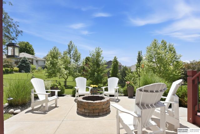 17323 Franklin Drive, Omaha, NE 68118