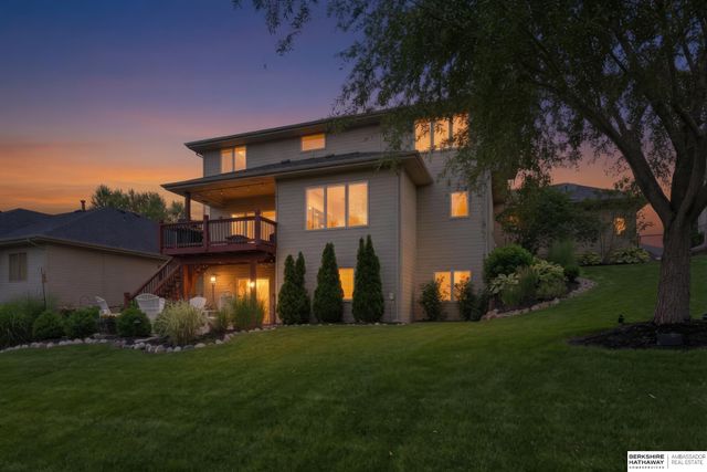 17323 Franklin Drive, Omaha, NE 68118
