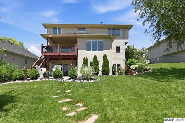 17323 Franklin Drive, Omaha, NE 68118