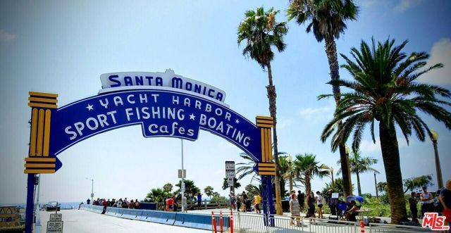943 Princeton Street, Santa Monica, CA 90403