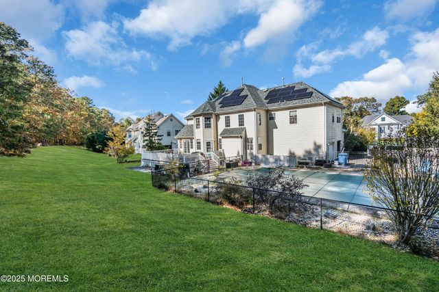 25 Greenwich Drive, Jackson, NJ 08527