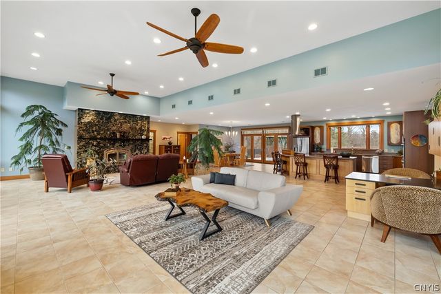 6687 Beach Road, Camillus, NY 13209