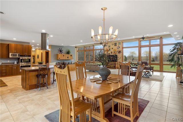 6687 Beach Road, Camillus, NY 13209