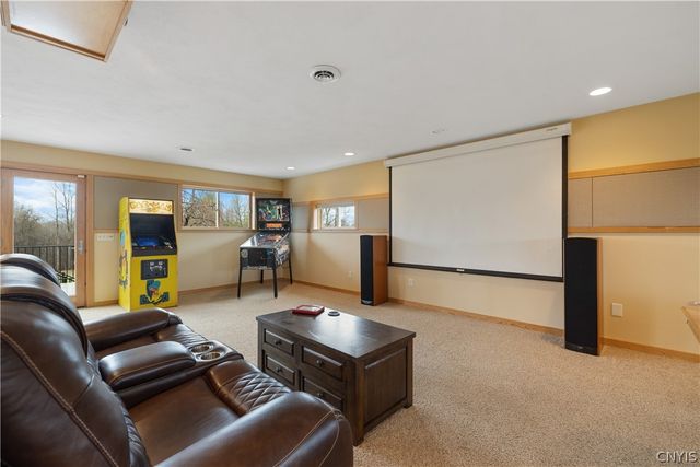 6687 Beach Road, Camillus, NY 13209