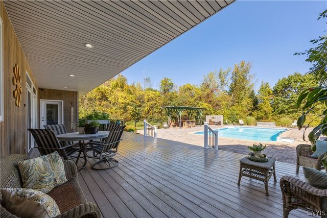 6687 Beach Road, Camillus, NY 13209