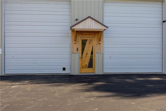 6687 Beach Road, Camillus, NY 13209