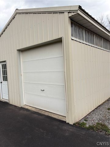 6687 Beach Road, Camillus, NY 13209