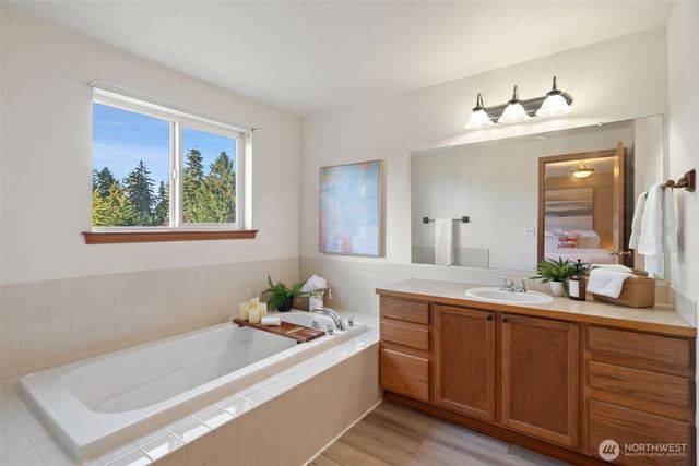 130 E Warbler Court, Allyn, WA 98524