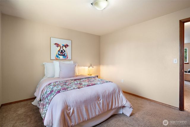 130 E Warbler Court, Allyn, WA 98524