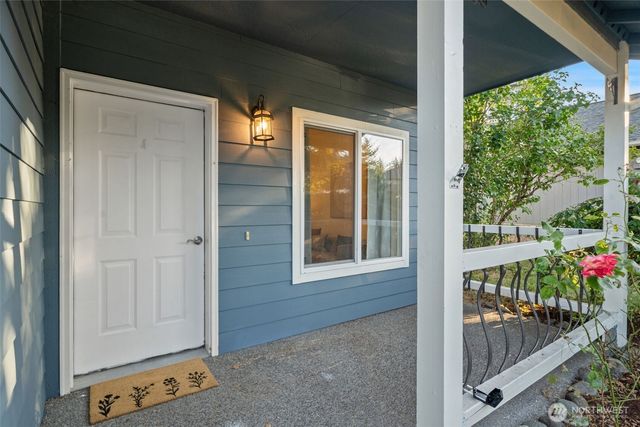 130 E Warbler Court, Allyn, WA 98524