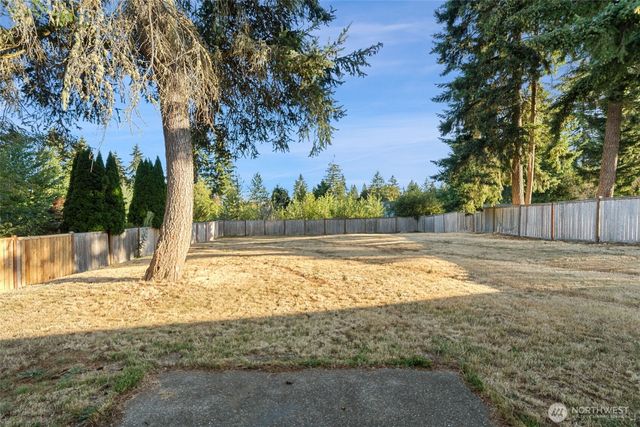 130 E Warbler Court, Allyn, WA 98524