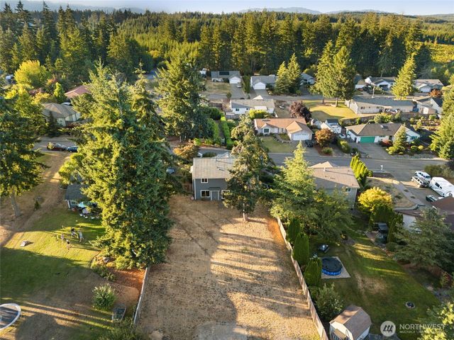 130 E Warbler Court, Allyn, WA 98524
