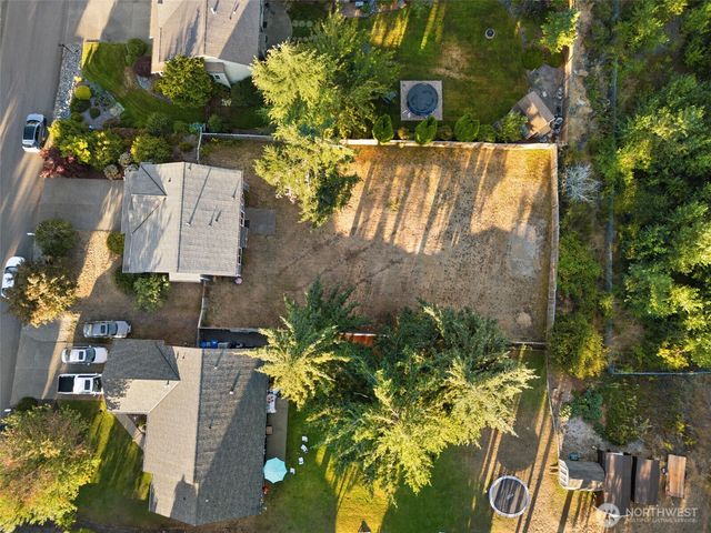 130 E Warbler Court, Allyn, WA 98524