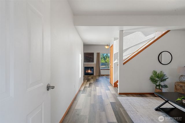 130 E Warbler Court, Allyn, WA 98524