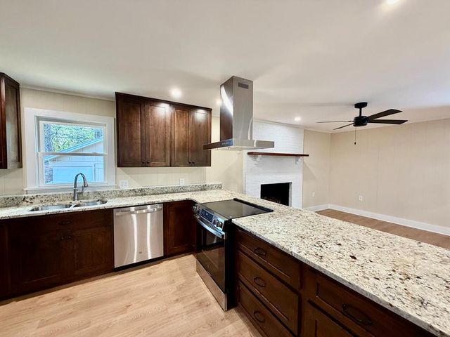 51 Lakeview Circle, Morganton, GA 30560