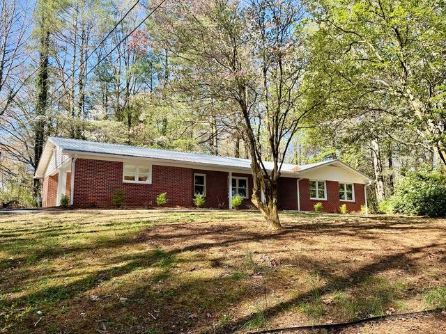 51 Lakeview Circle, Morganton, GA 30560