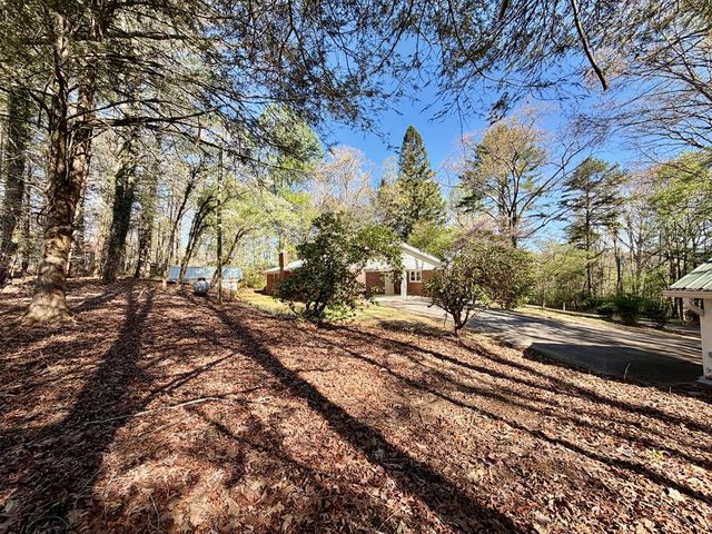 51 Lakeview Circle, Morganton, GA 30560
