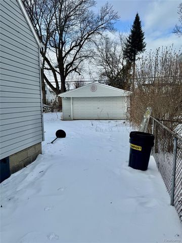 24442 Union Street, Dearborn, MI 48124