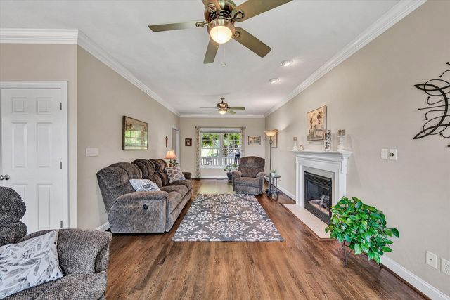 6210 Crumpacker DR, Roanoke, VA 24012