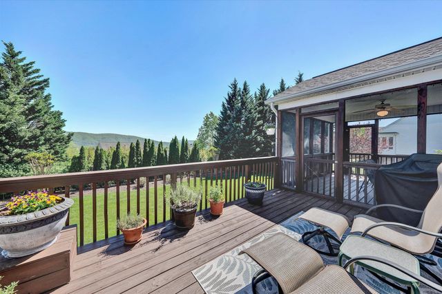 6210 Crumpacker DR, Roanoke, VA 24012